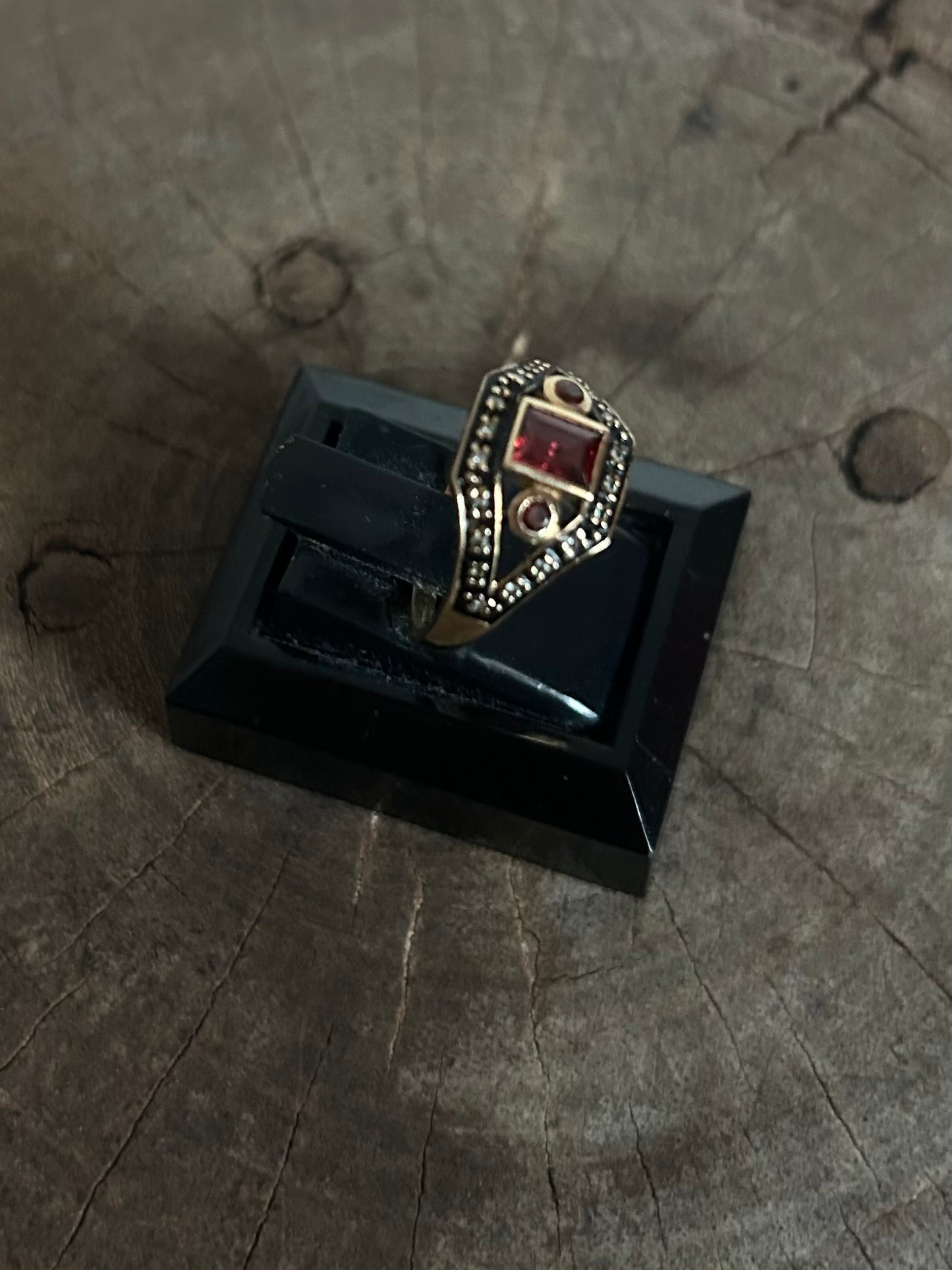 Vintage Gold 9K Amber Ring