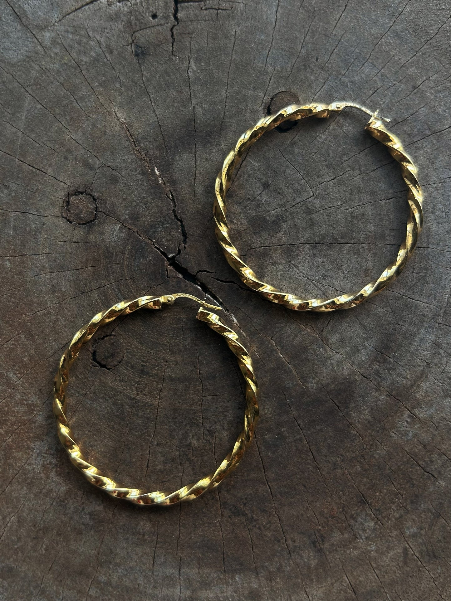 Vintage 9K italy Gold Twisted Hoops Earrings