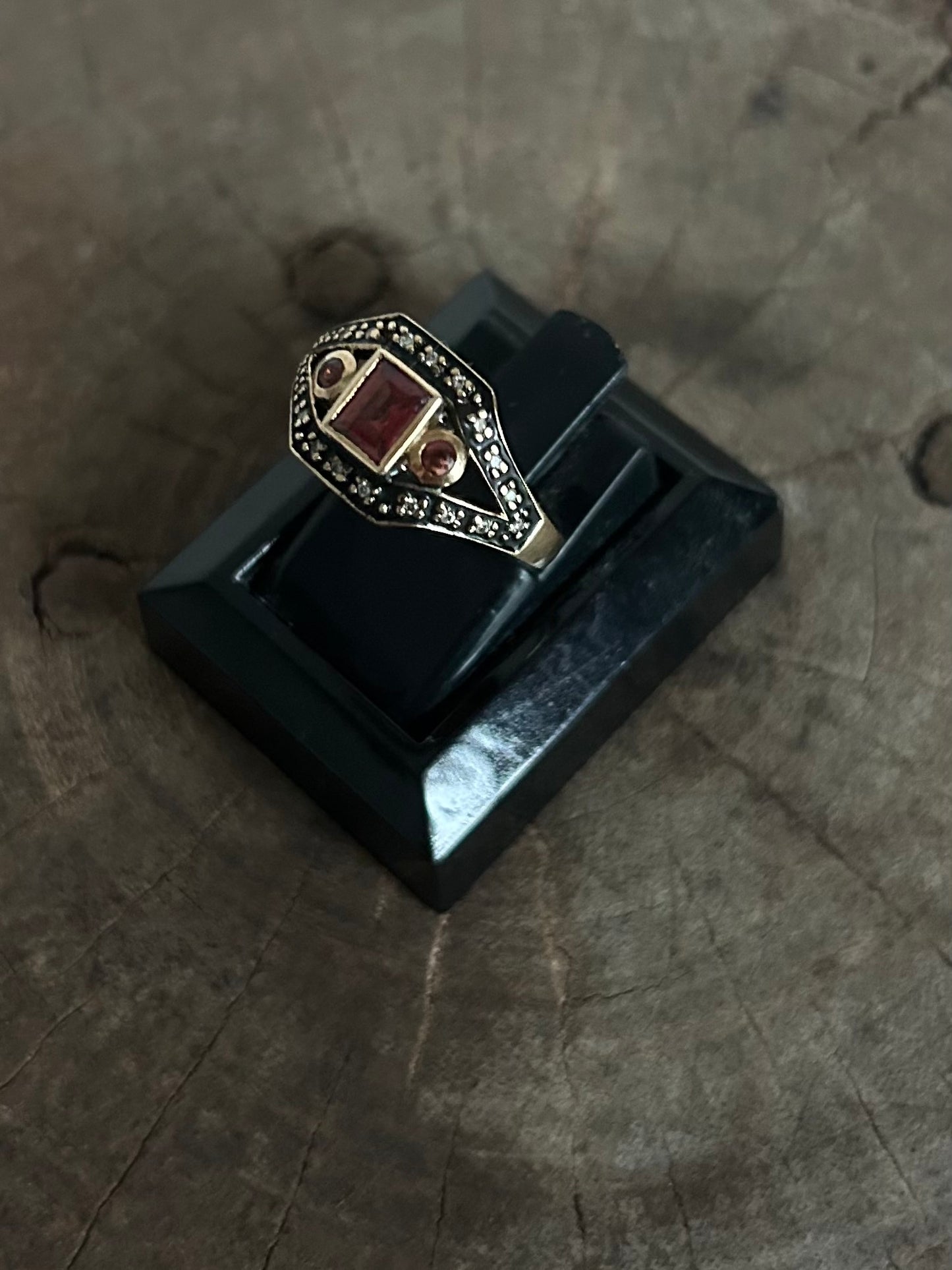Vintage Gold 9K Amber Ring