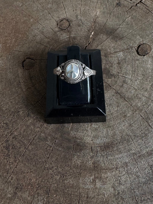 VINTAGE STERLING 925  OPAL Peace RING