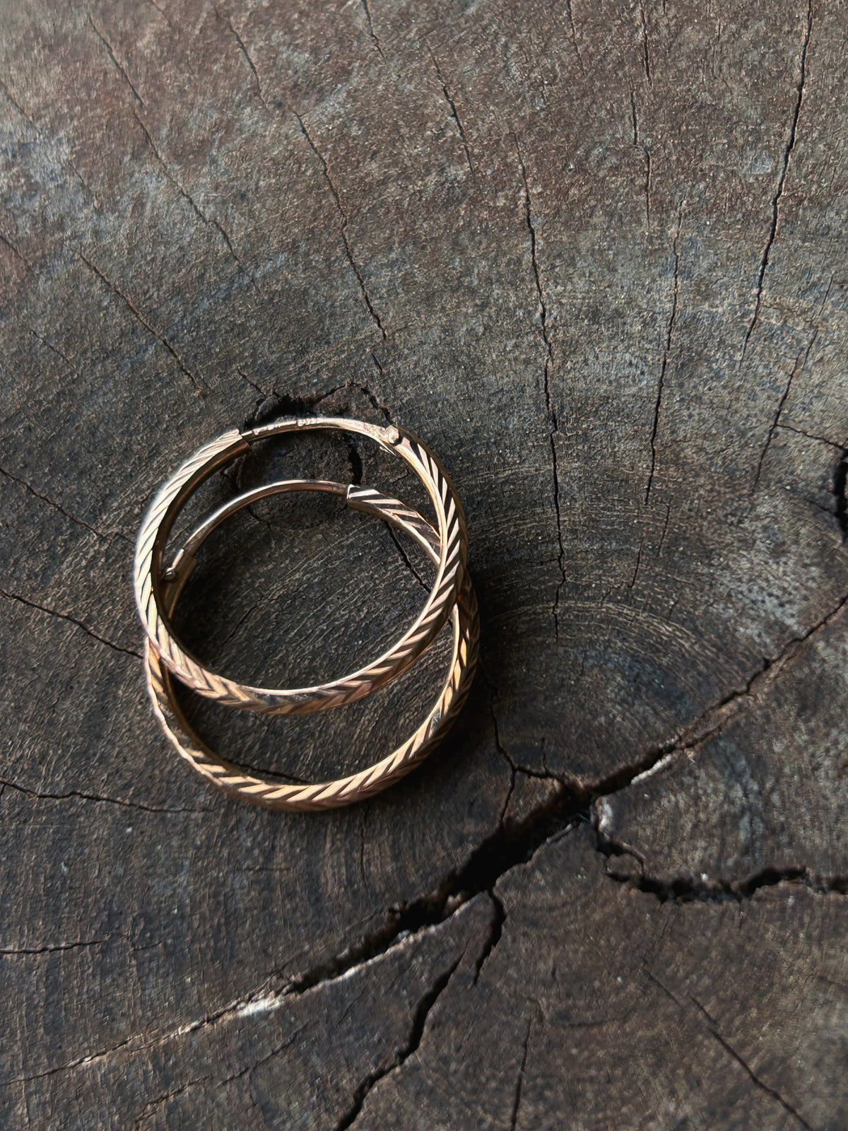 Vintage Gold 9K hoop Earrings