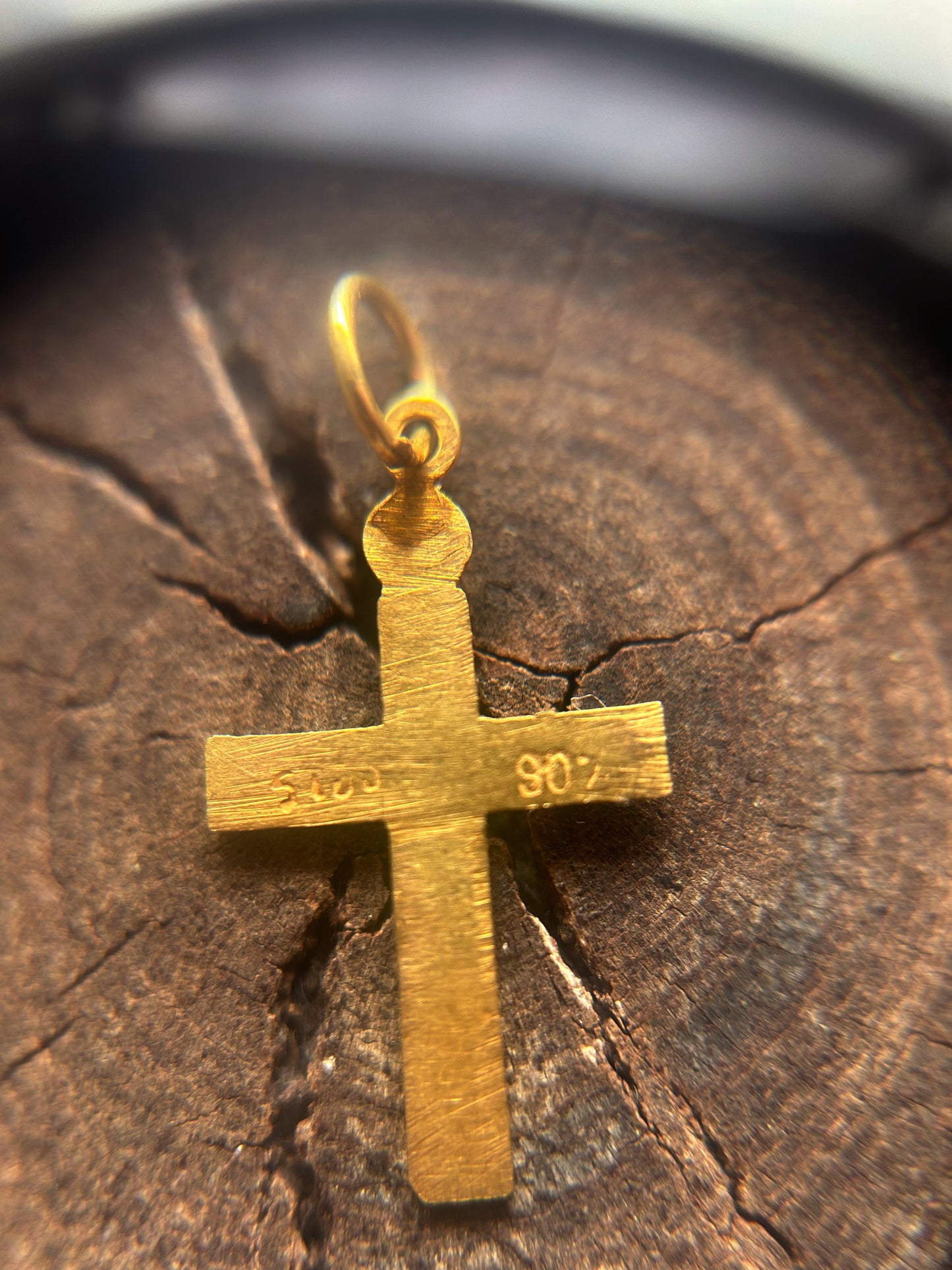 Vintage Gold 90%  Cross Charm