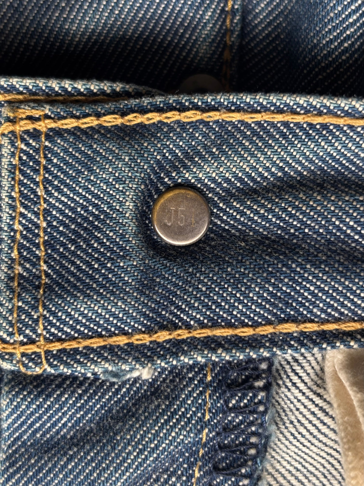 Vintage Levis Engineered Buckle Belt Loose Jeans