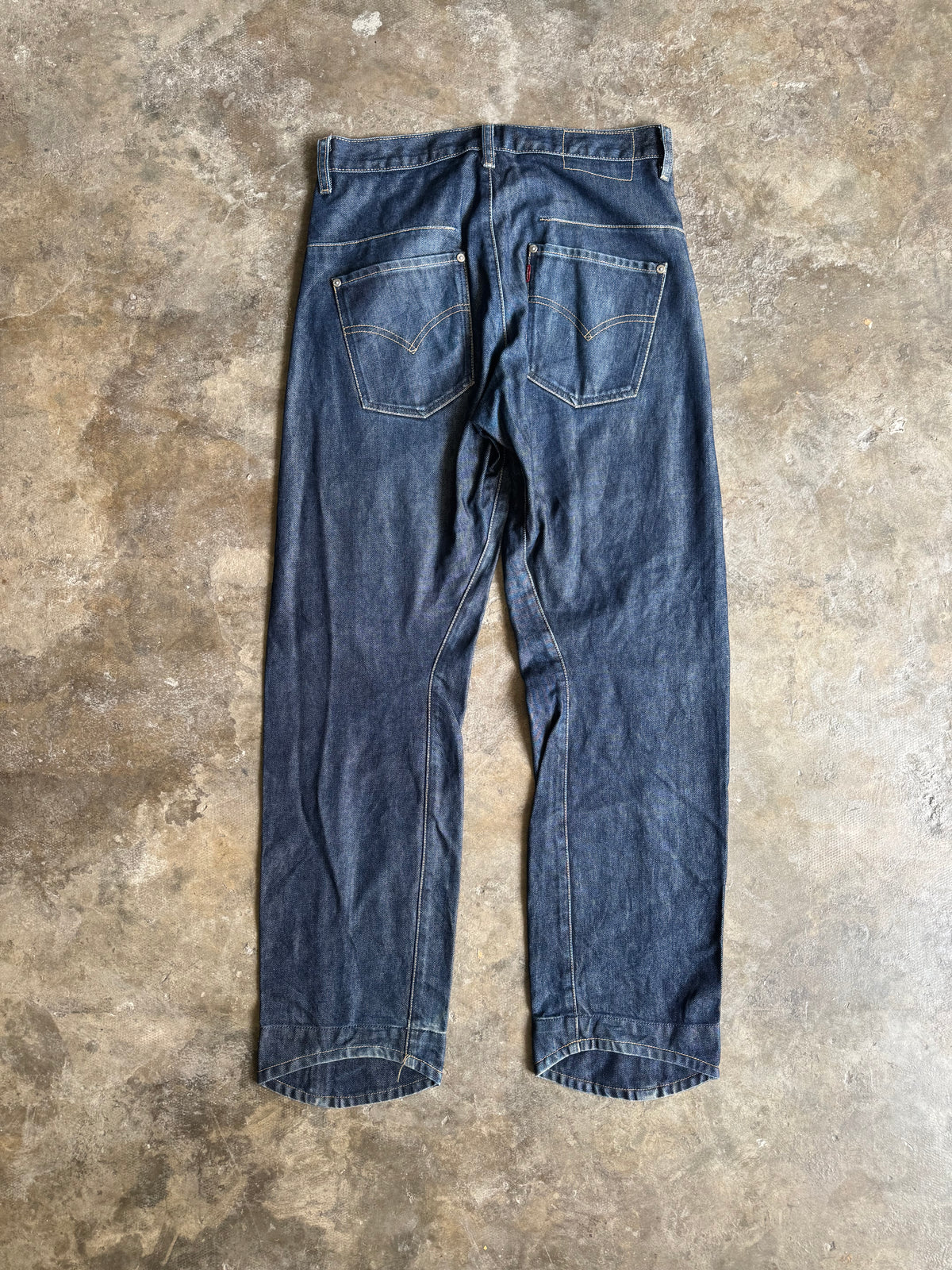 Vintage Levis Engineered Raw Jeans (32)