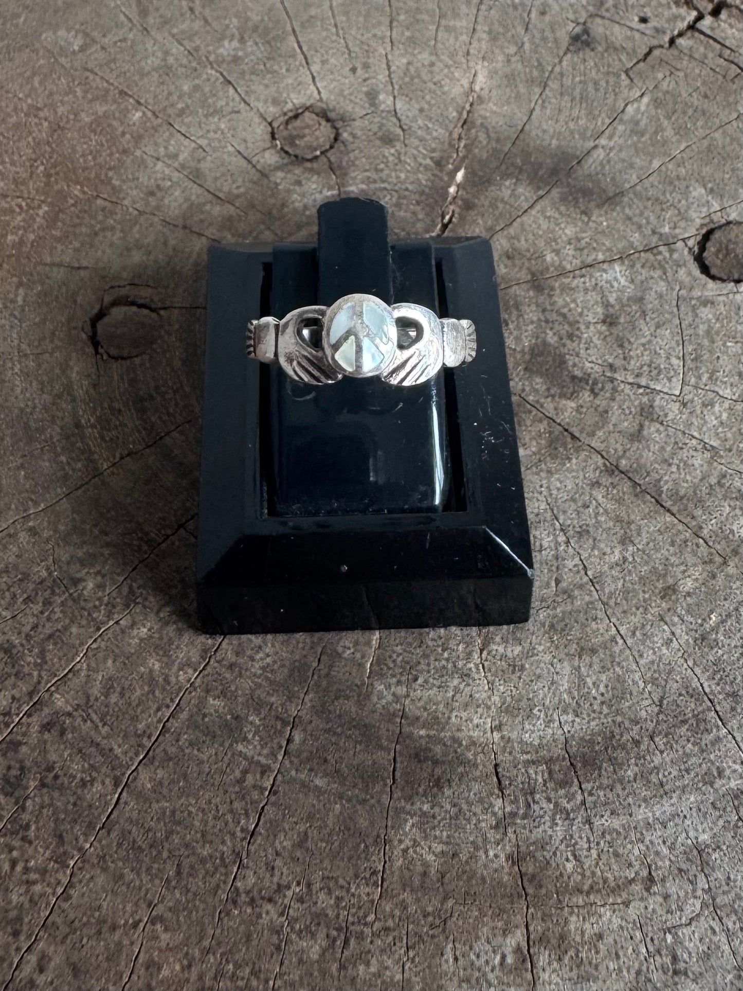 VINTAGE STERLING 925 CLADDAGH OPAL RING