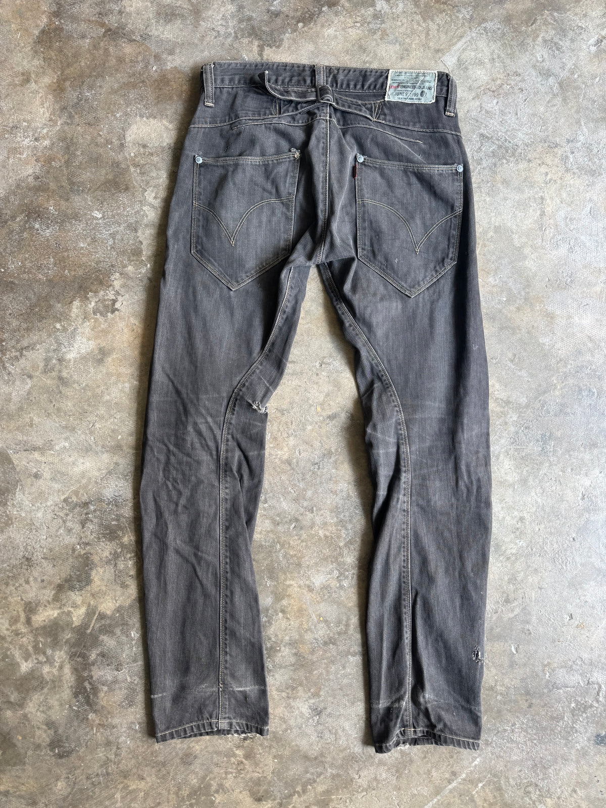 Vintage Levis Engineered Faded Black Buckle Belt (32)