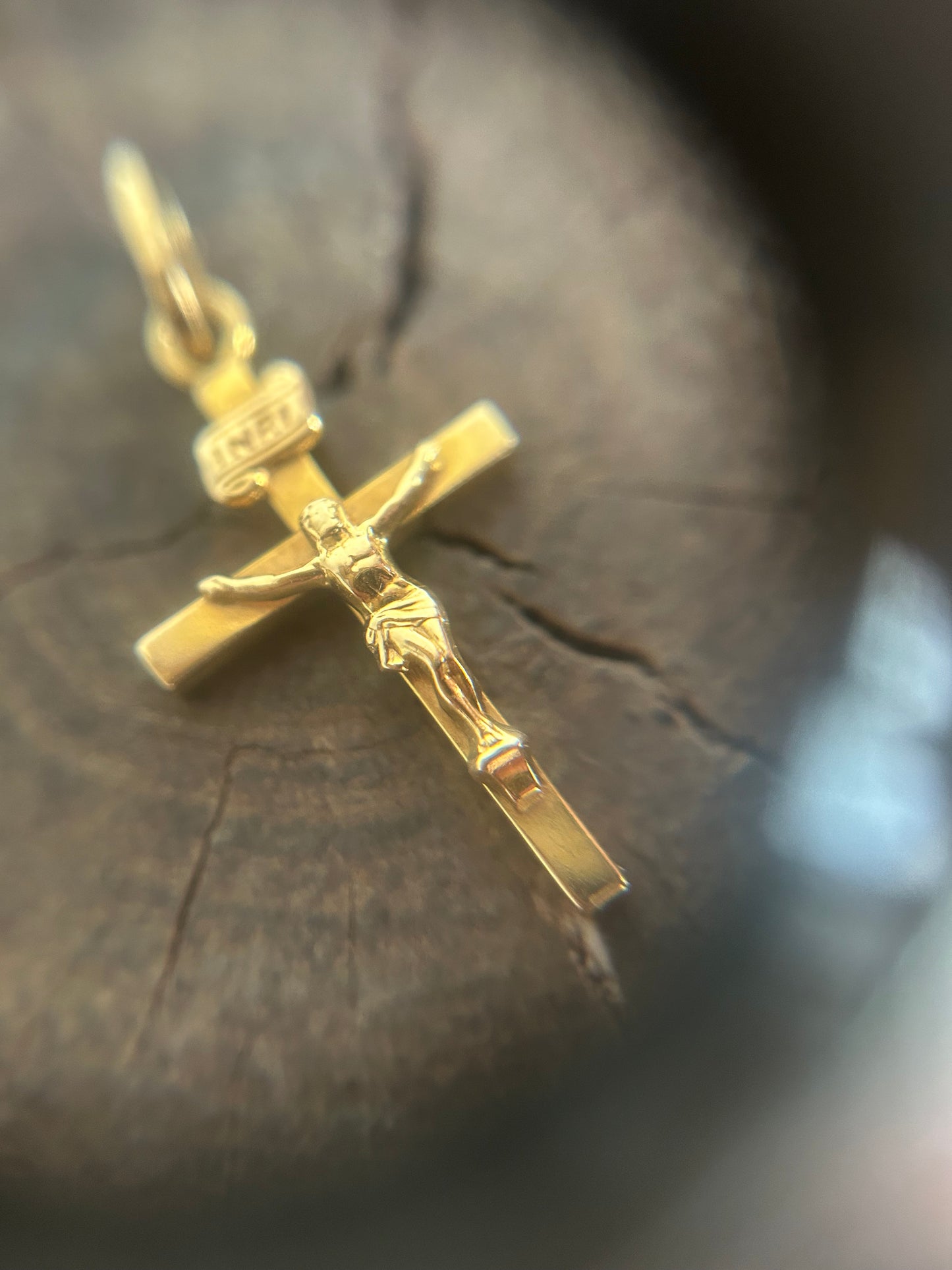 Vintage Gold 18K inri Cross Charm