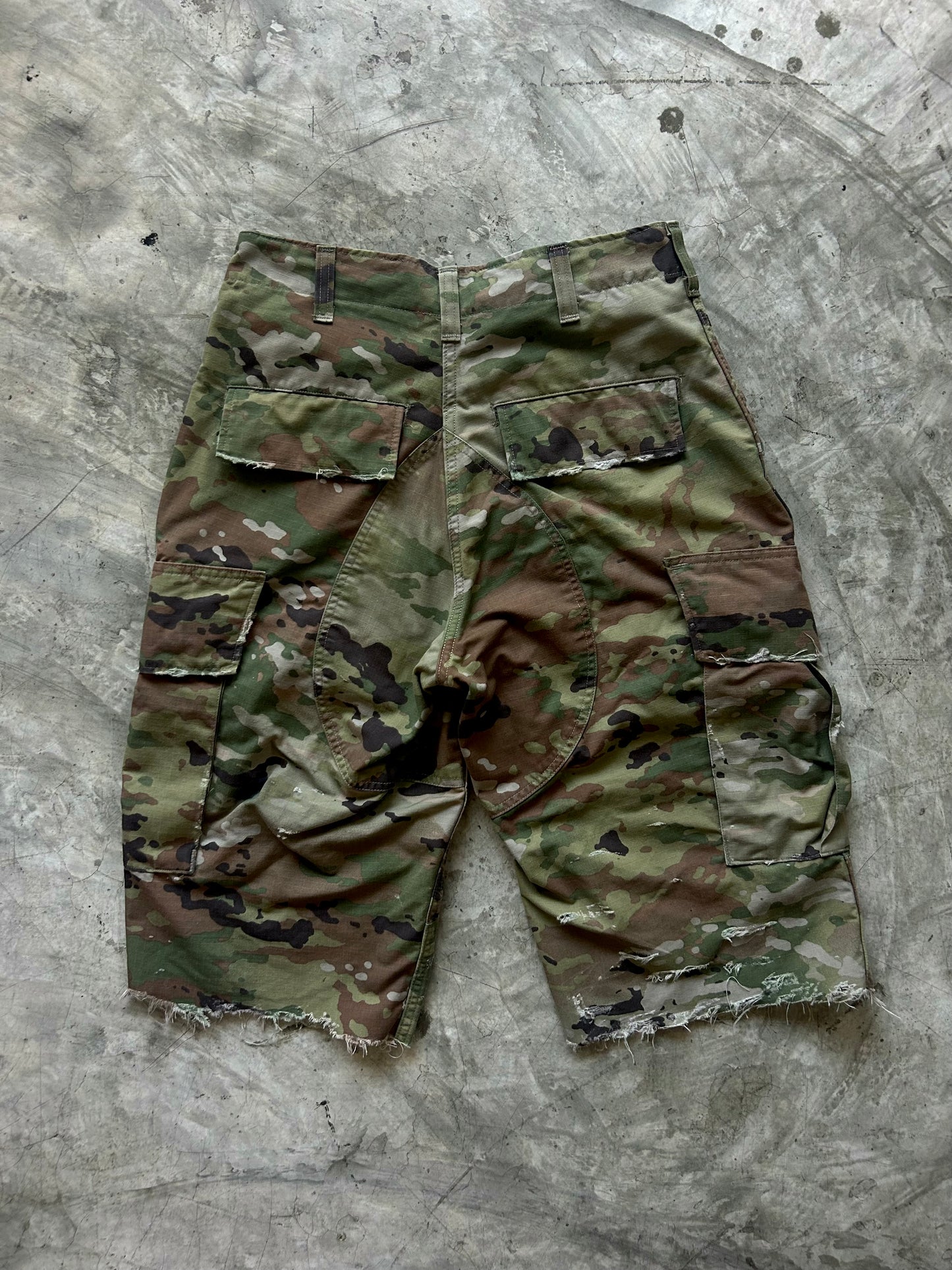 Vintage 00’s USA Dessert camo Shorts