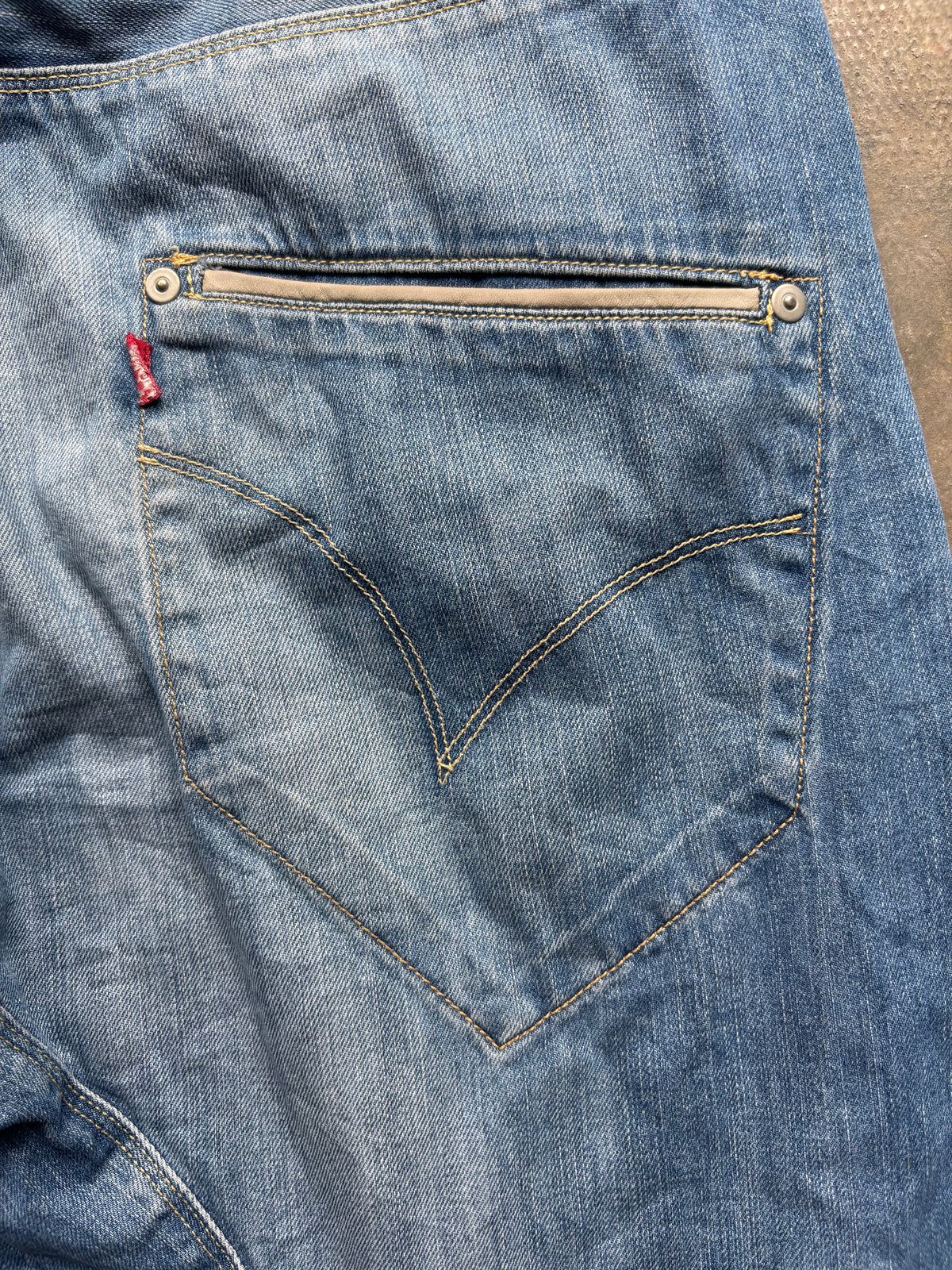 Vintage Levis Engineered faded Jeans
