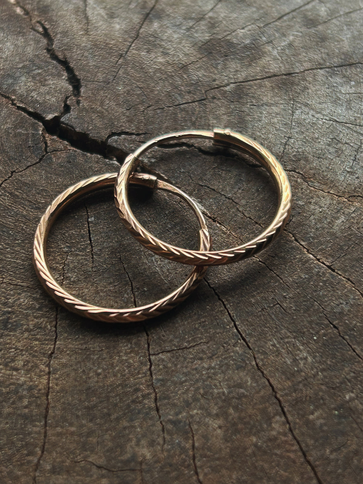 Vintage Gold 9K hoop Earrings