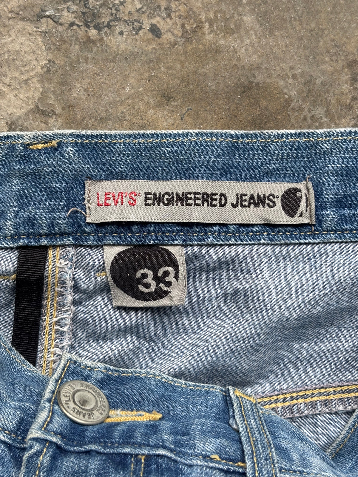 Vintage Levis Engineered faded Jeans