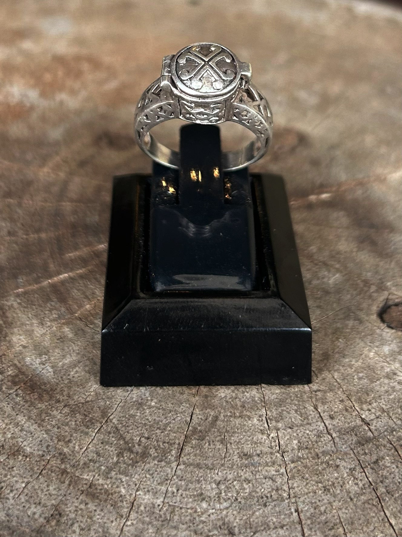 Vintage Silver 925 Celtic Cross Poison Ring