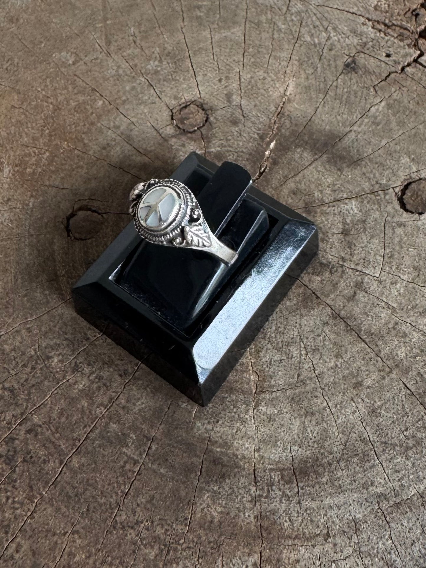 VINTAGE STERLING 925  OPAL Peace RING