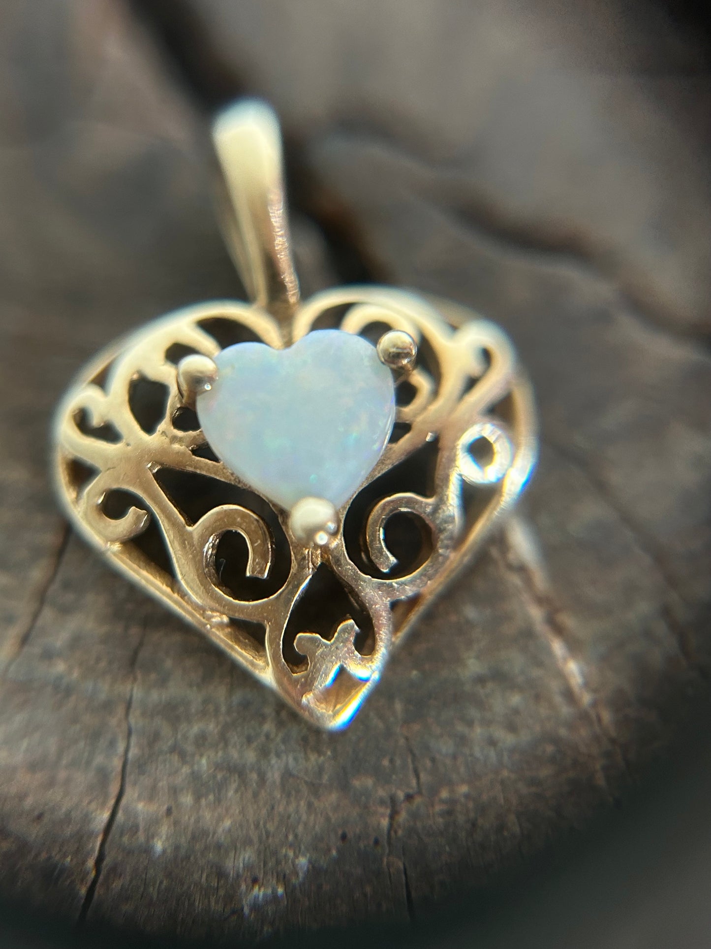 Vintage Gold 10k Baroque Heart Charm