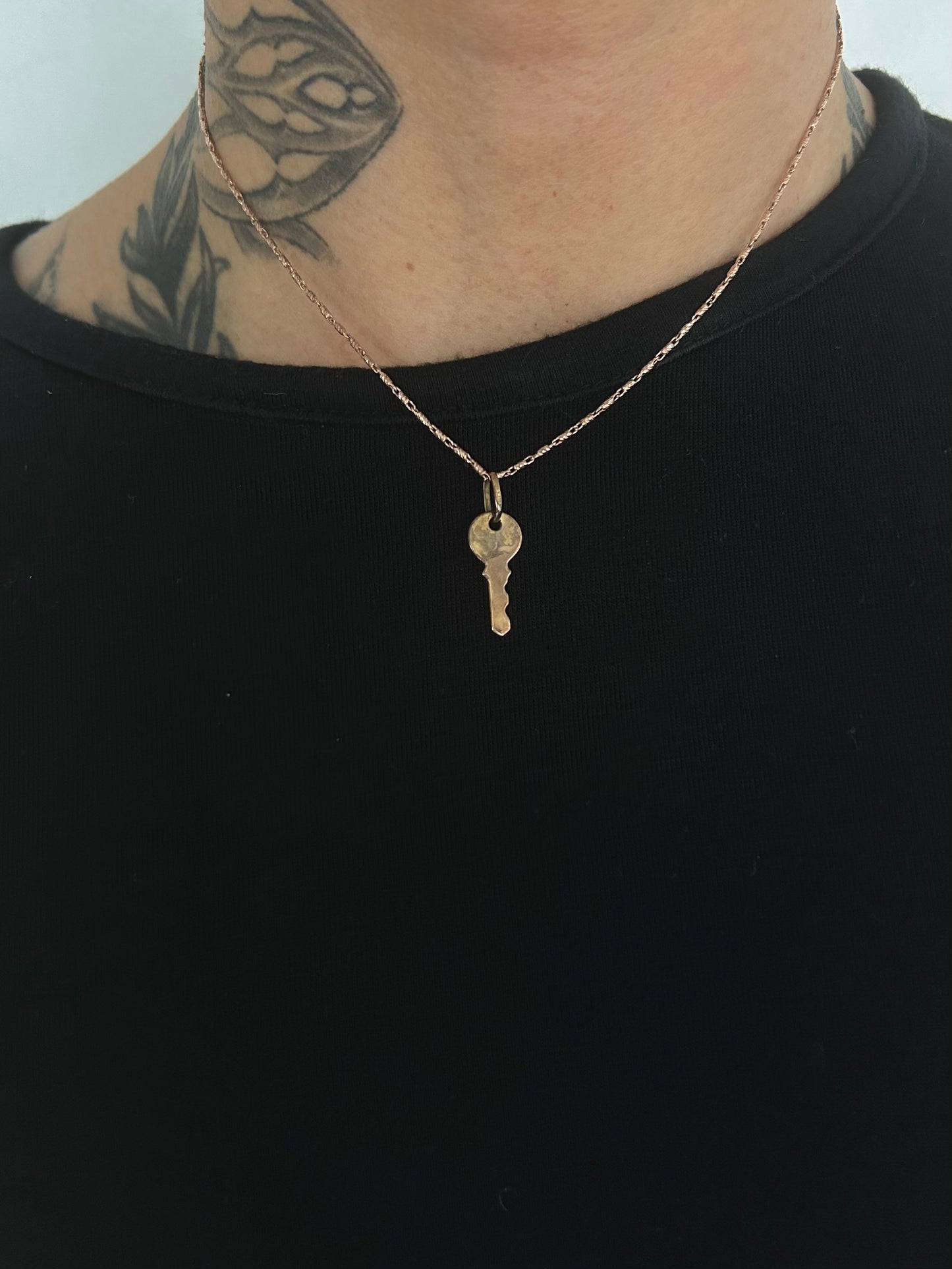 Vintage Gold 9K Rose Gold Figure necklace