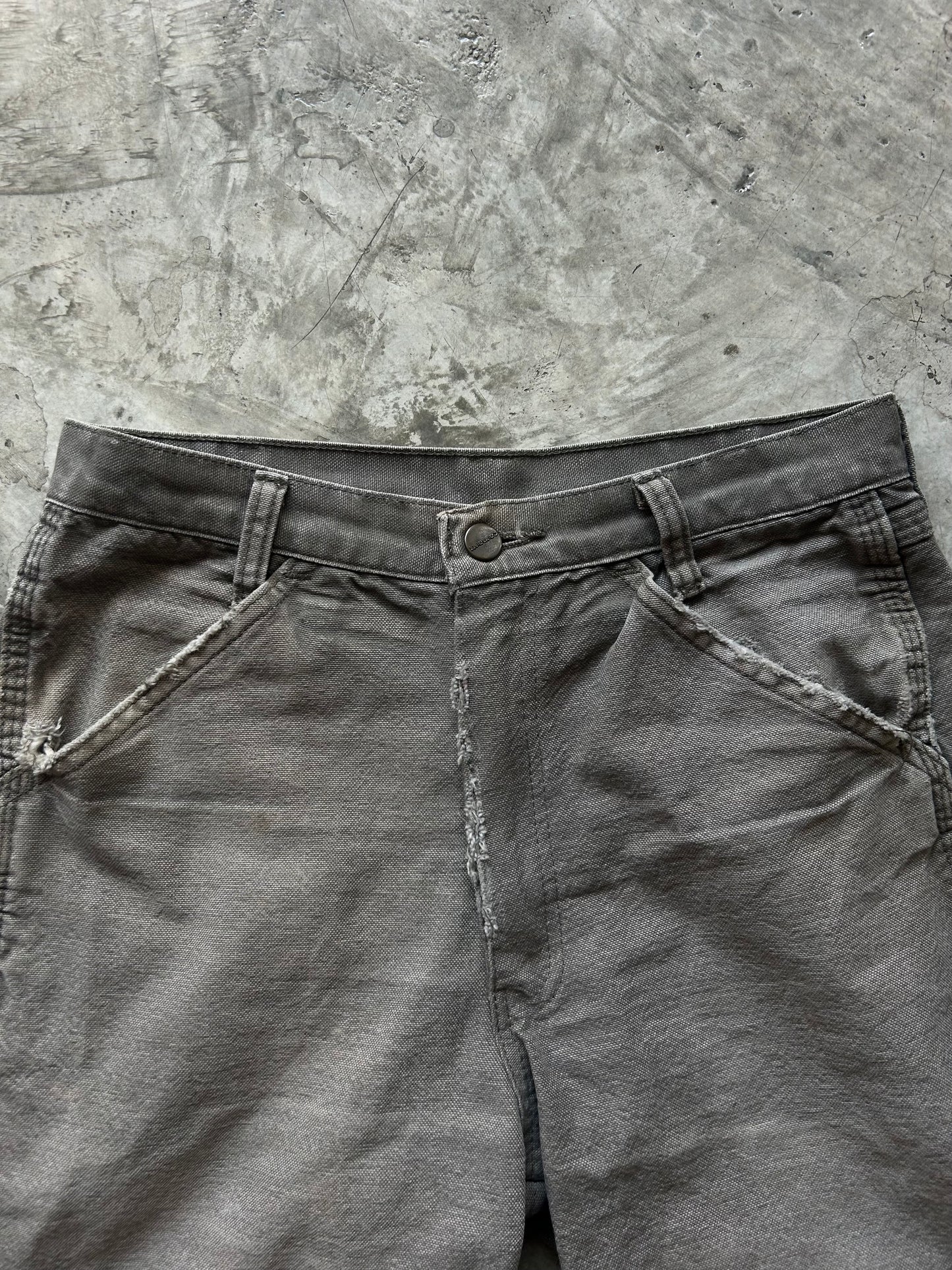 2000’s Vintage Carhartt distressed shorts