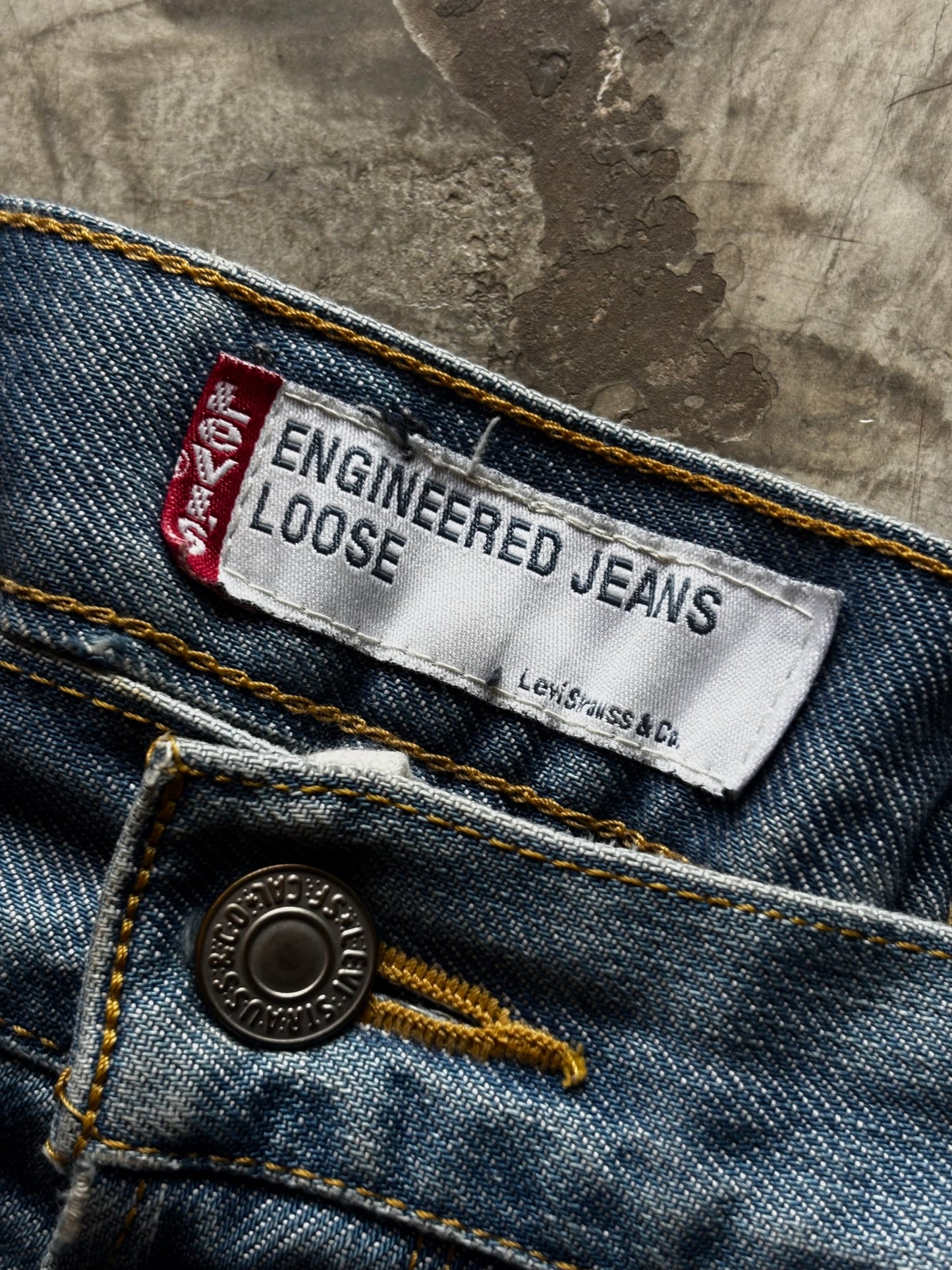 Vintage Levis Engineered Loose  Jeans