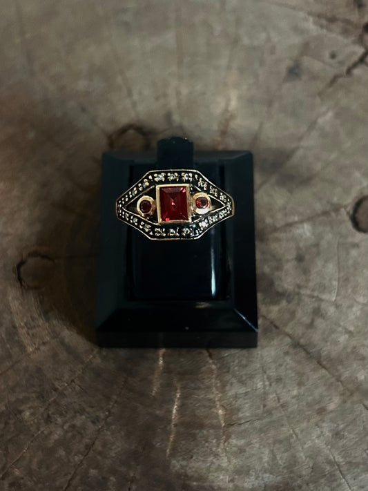 Vintage Gold 9K Amber Ring