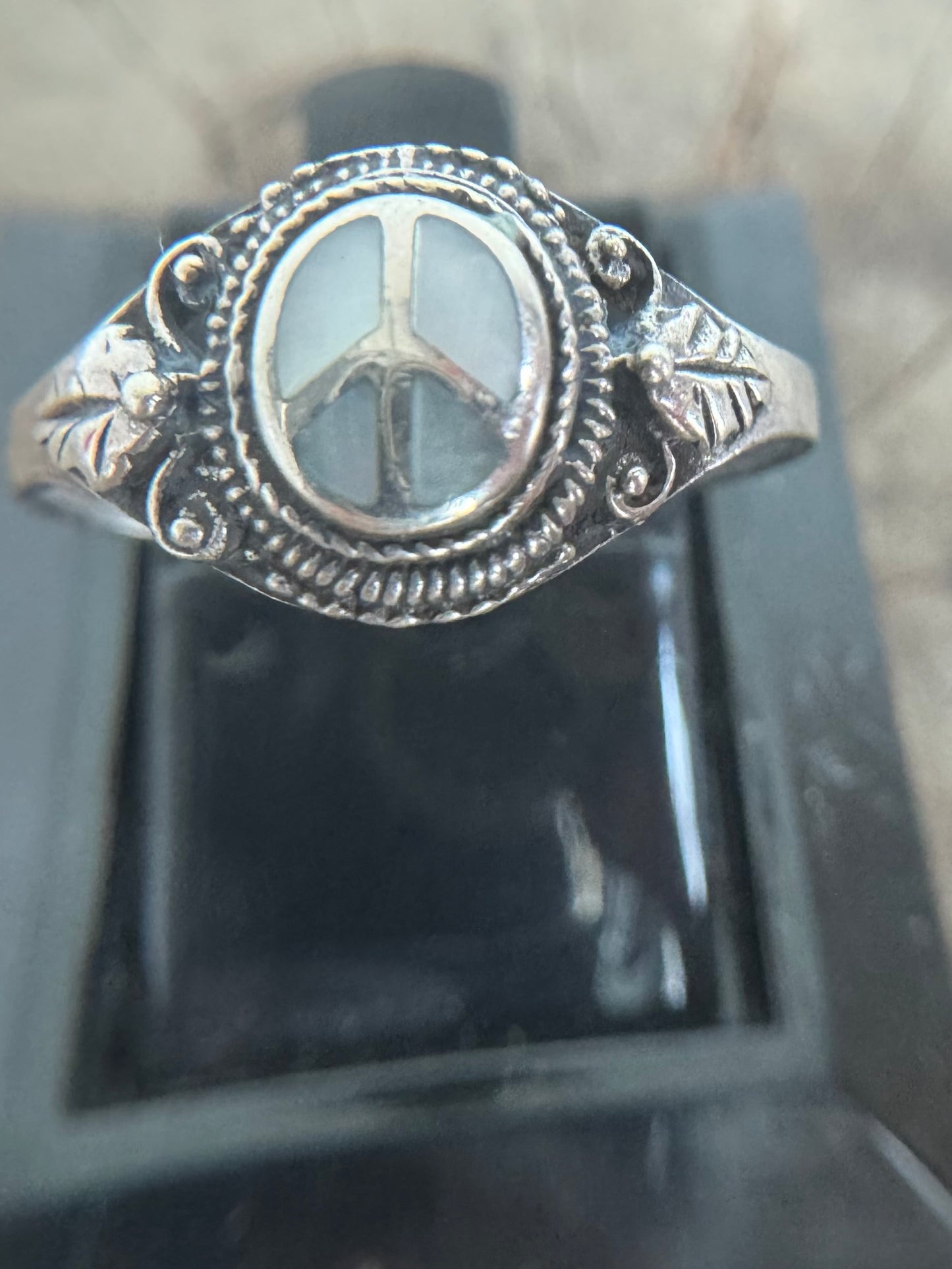 VINTAGE STERLING 925  OPAL Peace RING