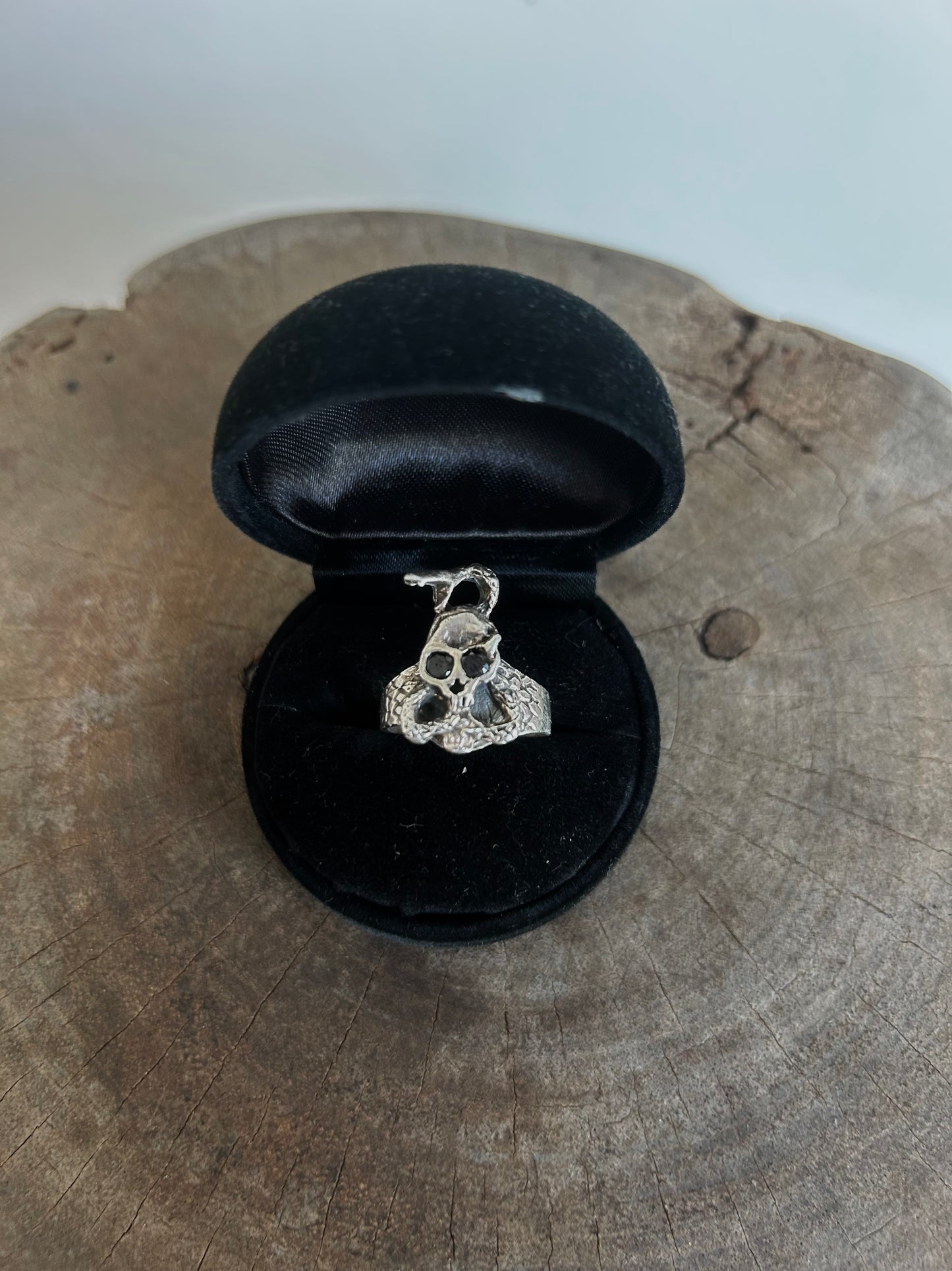 Vintage Silver 925 Serpent Skull Onyx Ring